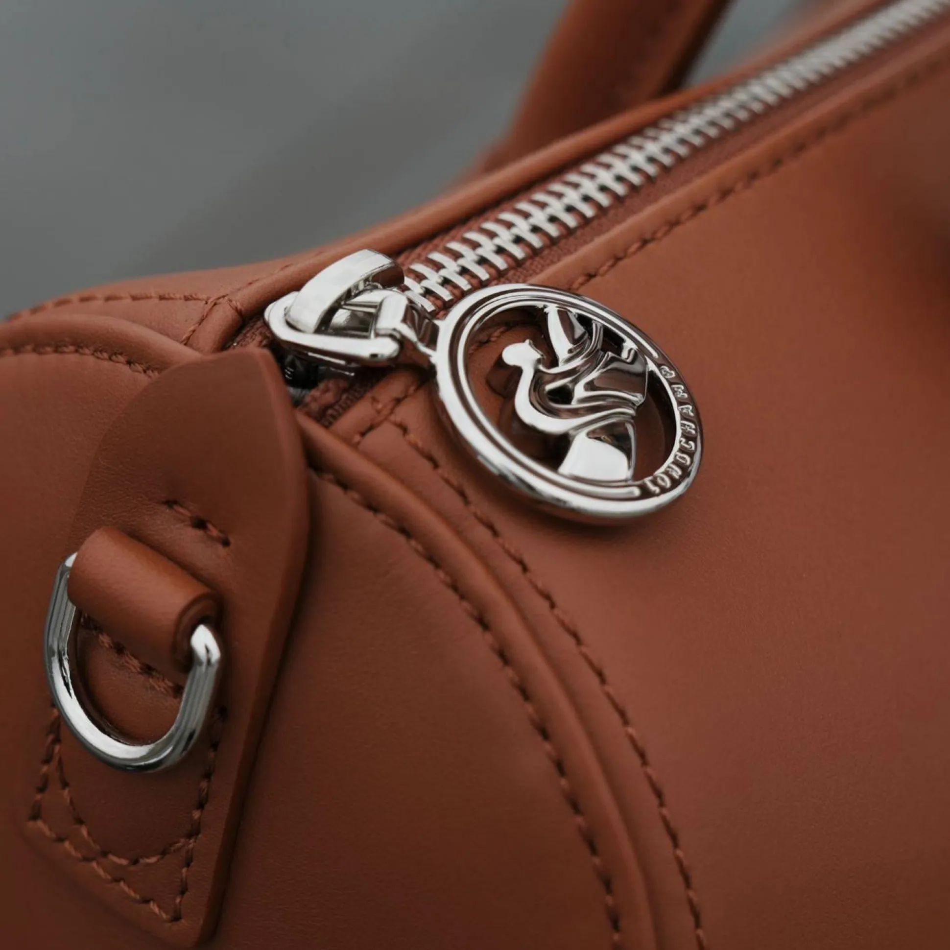 Longchamp Sac porte main M Daylong cuir*Femme Sacs À Main