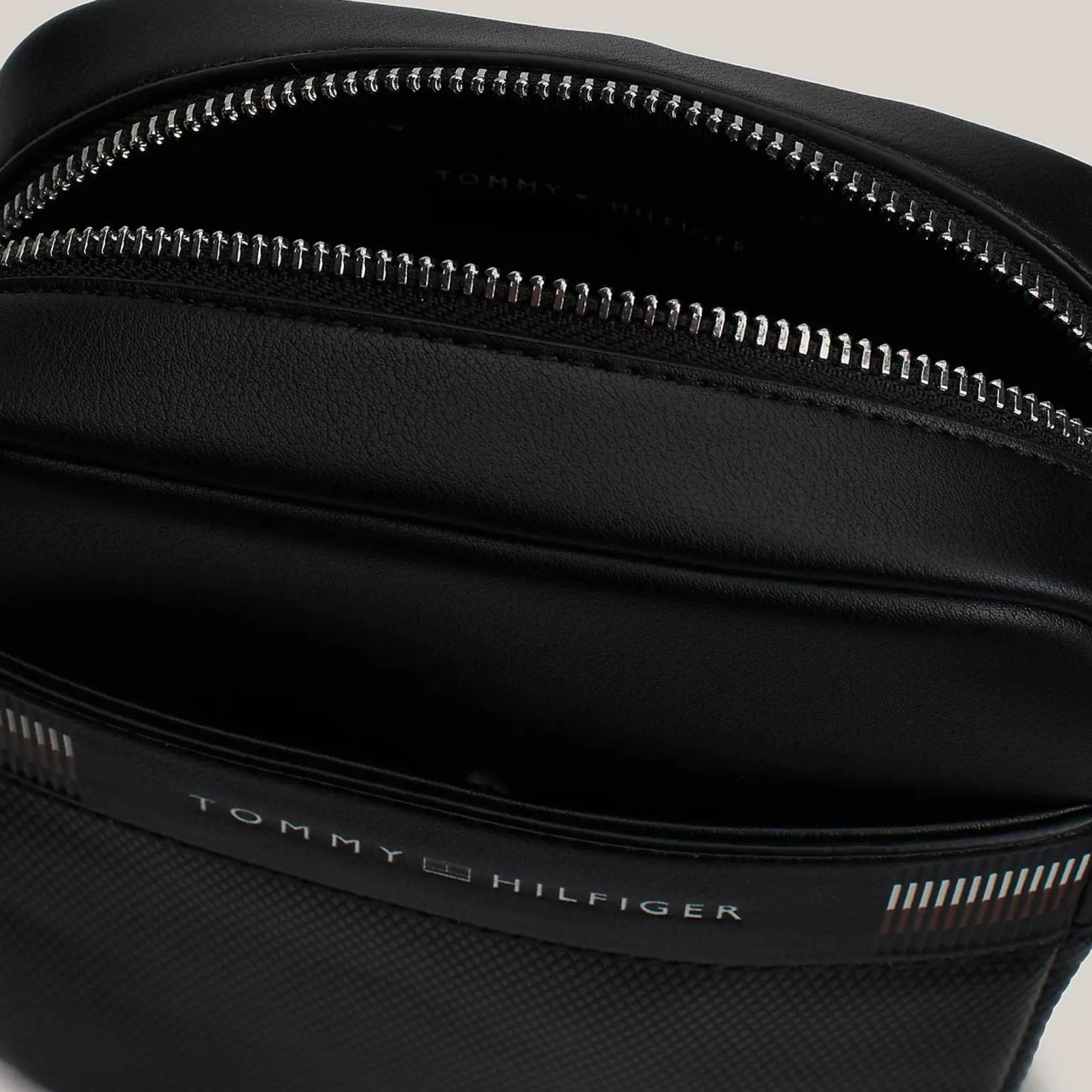 Tommy Hilfiger Sac reporter multitextures Corporate*Homme Sacs Besace|Sacoches Homme